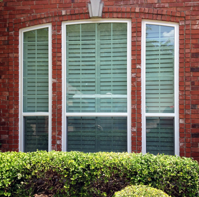 Energy_Master_Vinyl_Replacement_Windows_with_Grids