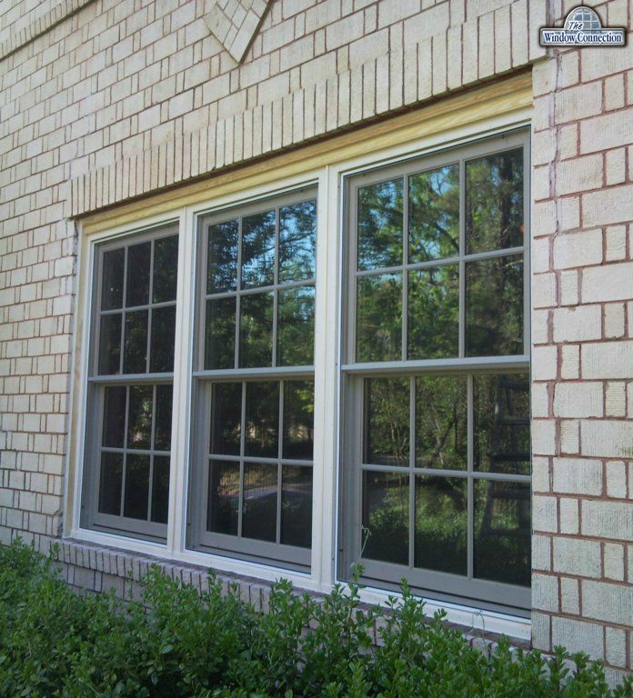 Jeldwen Wood Custom Series Simulated Divided Lite Windows in Dallas Texas with grids and full screens