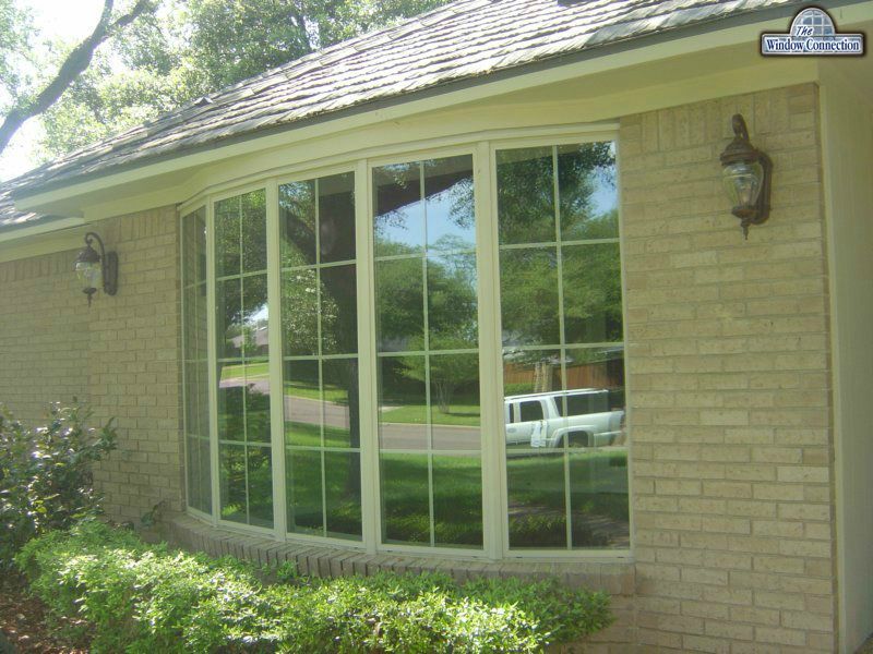Jeldwen Vinyl Replacement Picture Windows as a Bow WIndow in Dallas Texas.  I have to admit this was the only project I ever did with this window.  I hated it.  It's not up to par for a good install and the reviews are terrible overall across the internet.