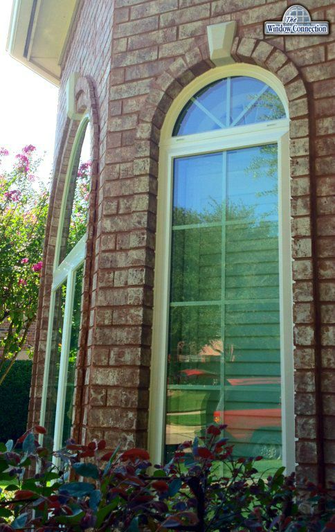 Narrow Picture Window with Half CIrcle and Grids in Arlington